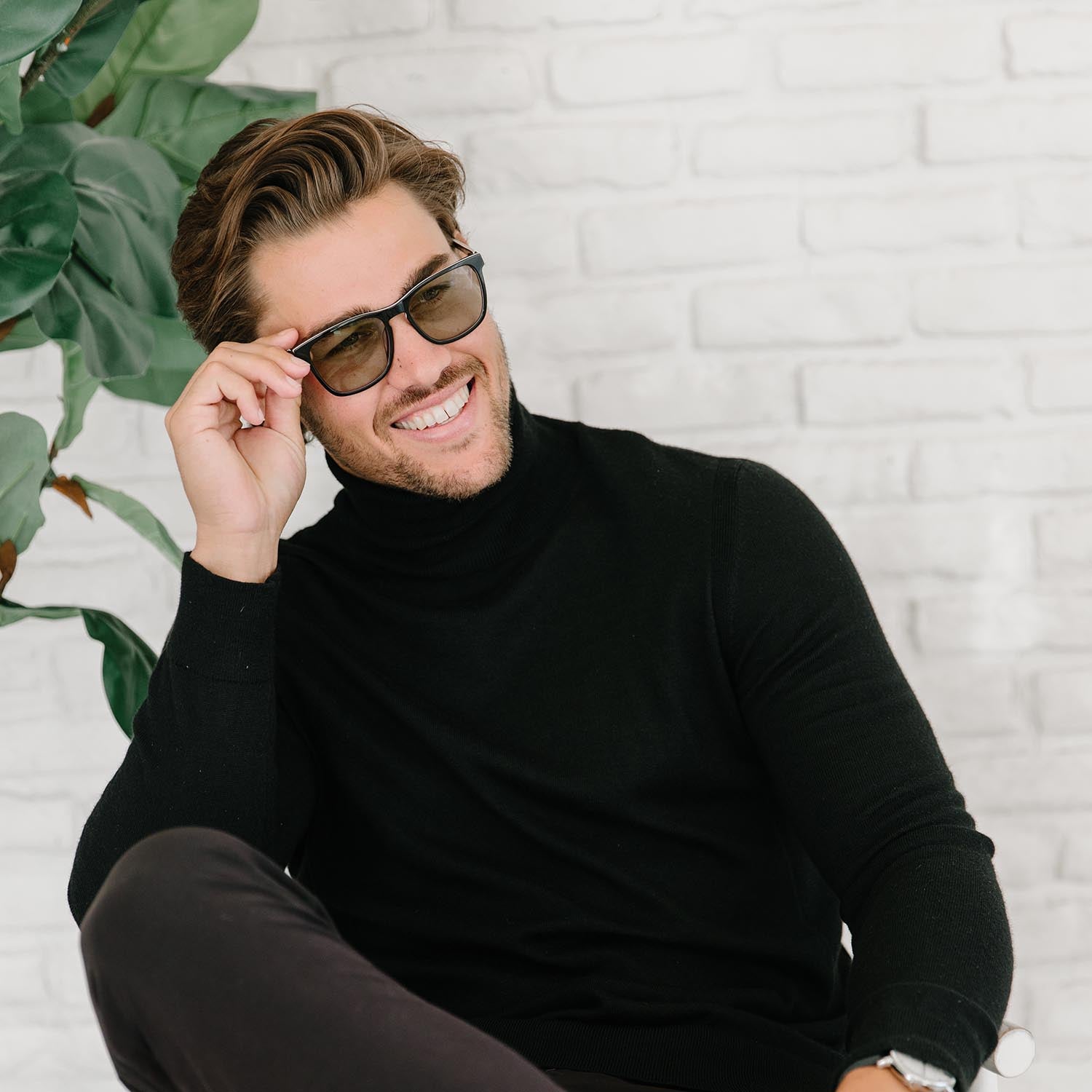 عینک طبی برای چشم حساس به نور