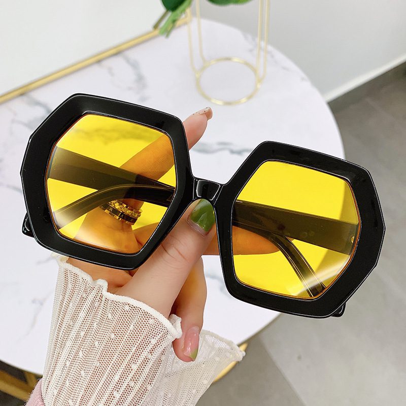 عینک آفتابی با لنز ضد انعکاس