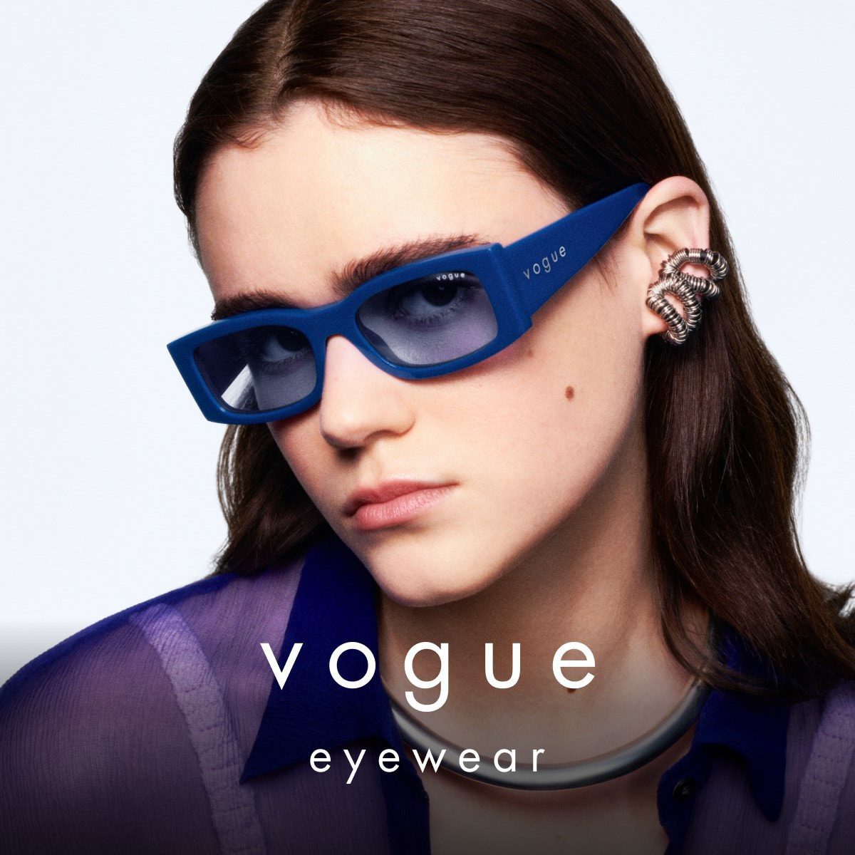 راهنمای خرید عینک آفتابی Vogue Eyewear: ترندهای مد روز با قیمتی مناسب