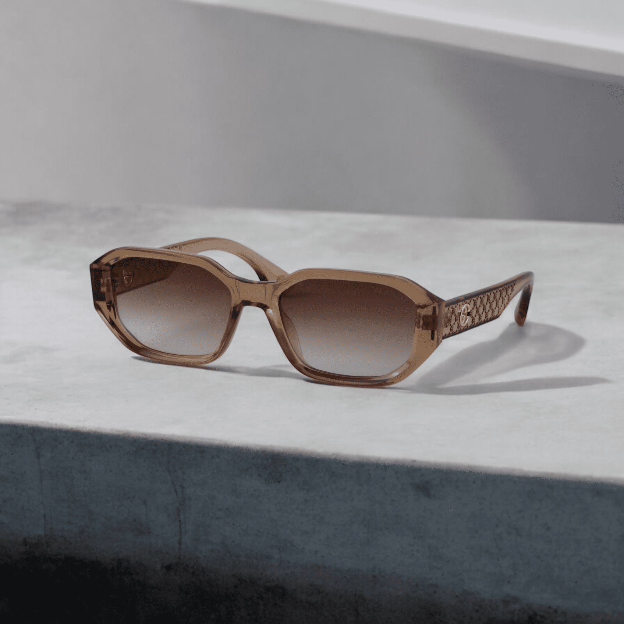 عینک آفتابی زنانه طرح گوچی کد 1116 Gucci Sunglasses 7 عینک آفتابی زنانه طرح گوچی کد 1116 Gucci Sunglasses - تصویر 5