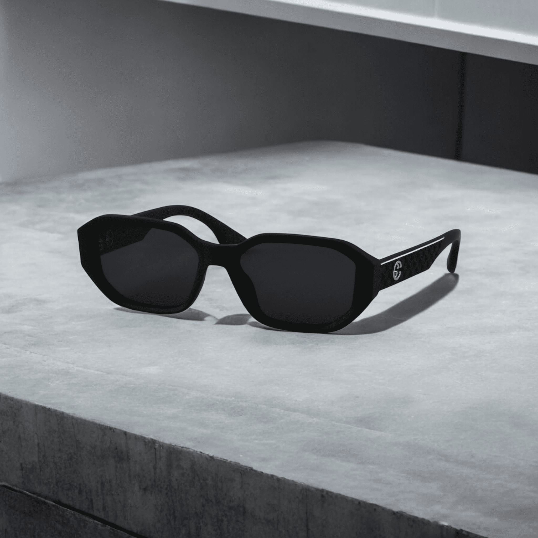 عینک آفتابی زنانه طرح گوچی کد 1116 Gucci Sunglasses 5 عینک آفتابی زنانه طرح گوچی کد 1116 Gucci Sunglasses - تصویر 3